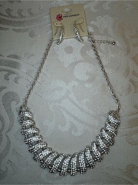 New And Lovely 3pc Silver Crystal Statement Necklace and Earrings Set